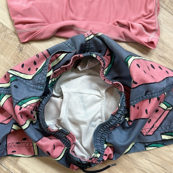 tea collection boys swimsuit and UPF rashguard size 8 - Picture 4 of 12